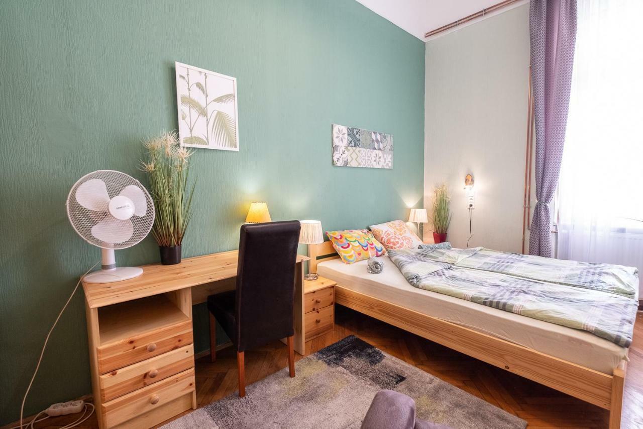 Pesto Hostel Budapest Extérieur photo
